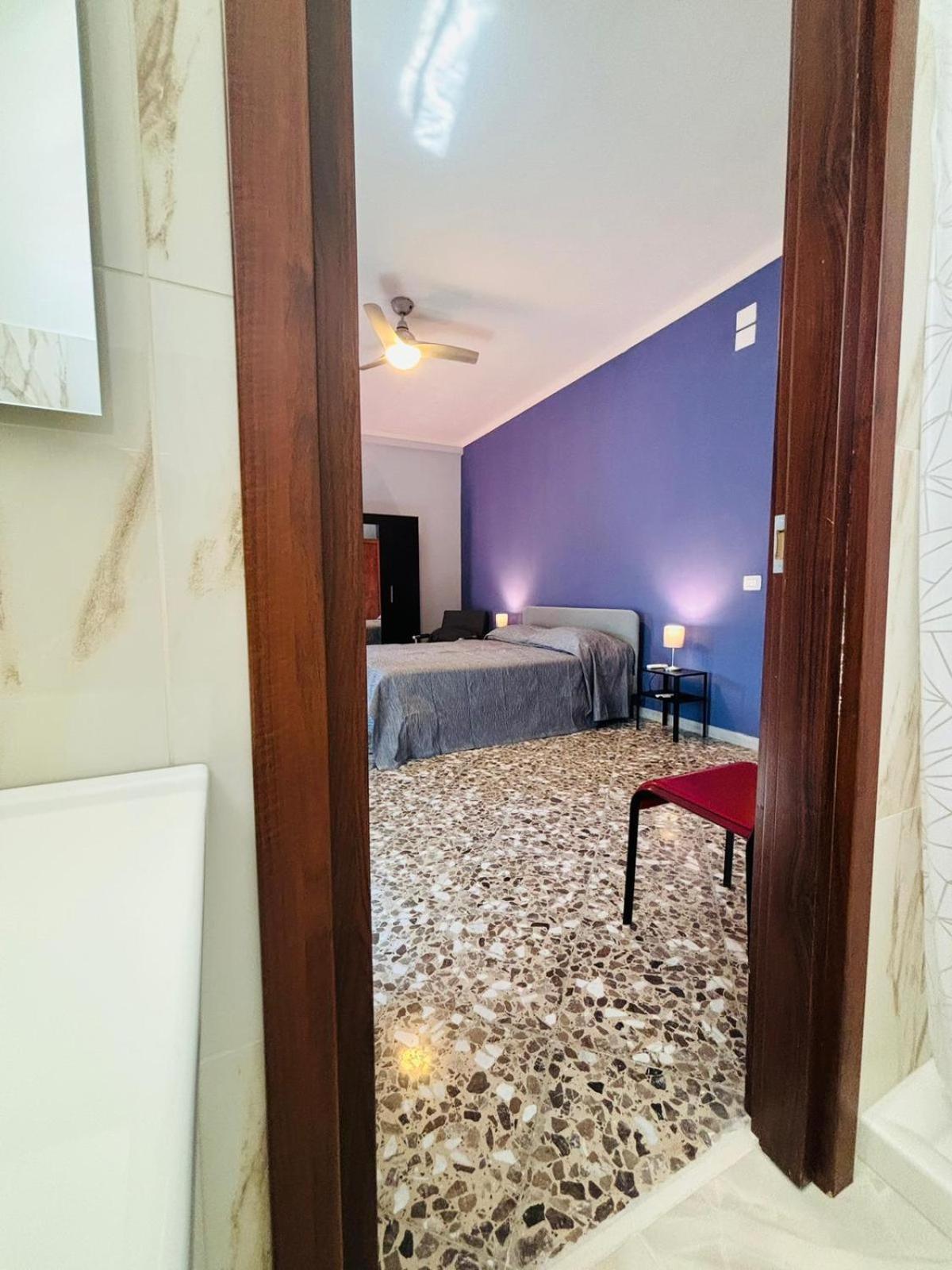 Matthias Central Rooms And Accomodation Bari Exterior foto
